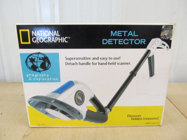 lot 144 image: National Geographic Metal Detector - New in Box