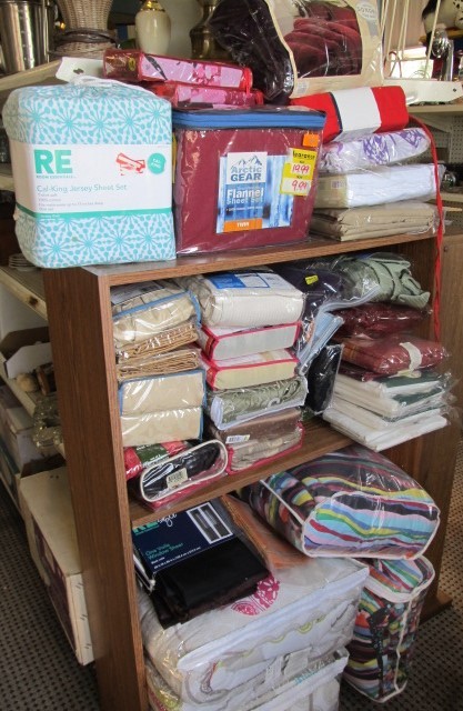 lot 146 image: HUGE Lot of Brand New Bed Sheets Pillow Cases Comforters and More