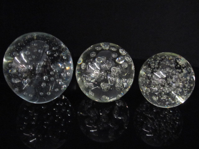 lot 165 image: 3 Controlled Bubble Glass Paperweights