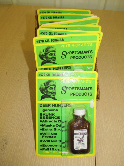 lot 176 image: Lot of NEW Pete Rickards Skunk Essence