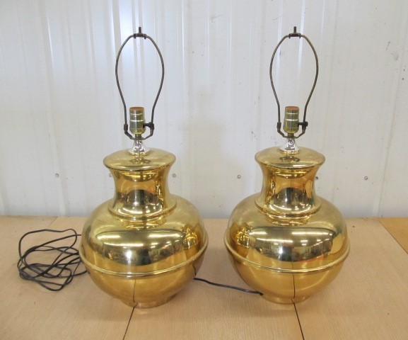 lot 191 image: Matching Pair of Vintage Brass Table Lamps