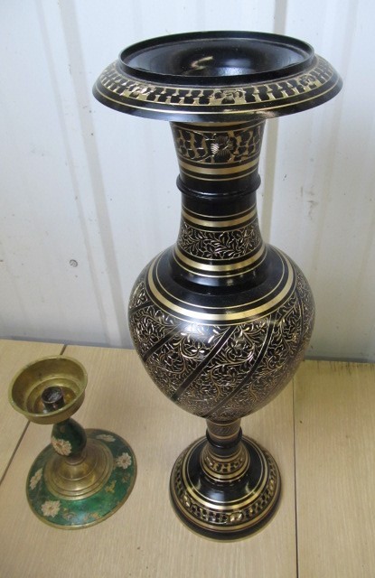 lot 225 image: 2 Vintage Brass Stands