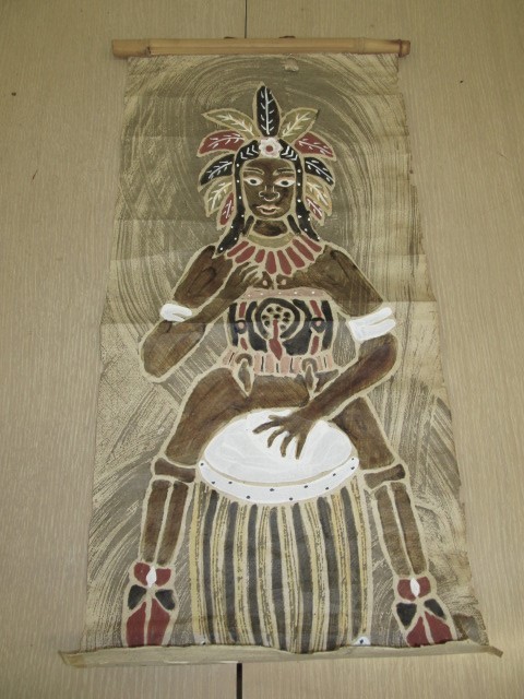 lot 243 image: Vintage Handmade Bark Scroll