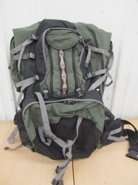 lot 269 image: NICE Quality Canvas Hiking Pack