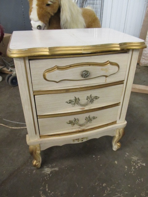 Vintage Small 3 Drawer Dresser Large Ham Lake Andover Auction 2