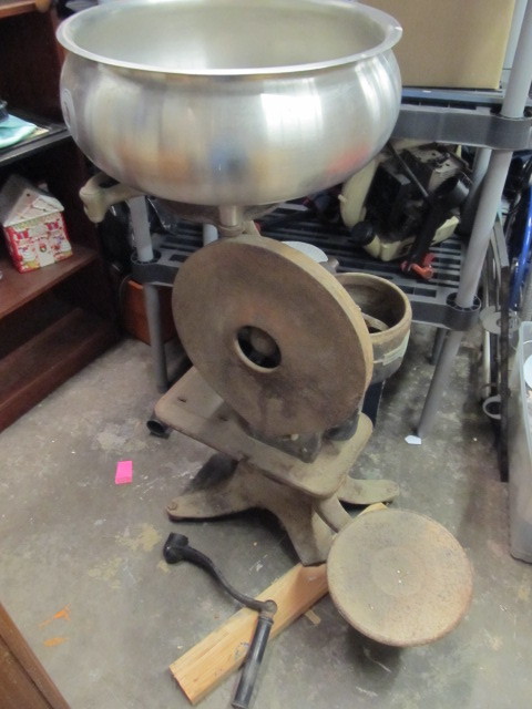 lot 261 image: Antique DeLaval Cream Separator