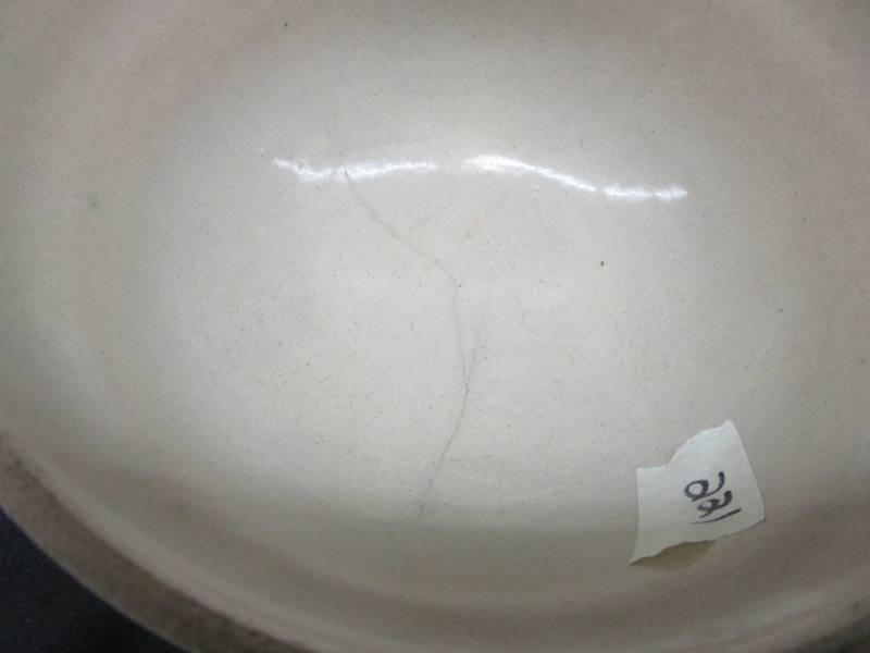 Sponge Bowl, 7.5, no advertising, small hairline cracks (see pictures)