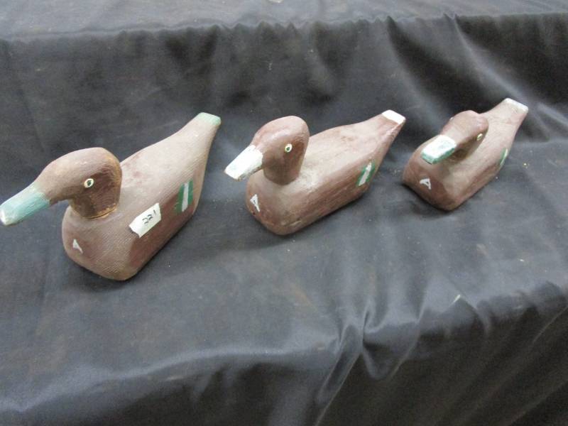 3 Wooden Ducks