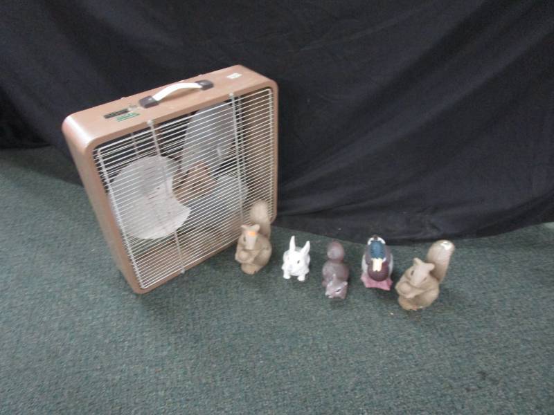 yard dcor and fan