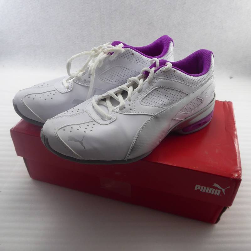 lot 30 image: Puma Womens Tazon 6 Running Shoes Size 8