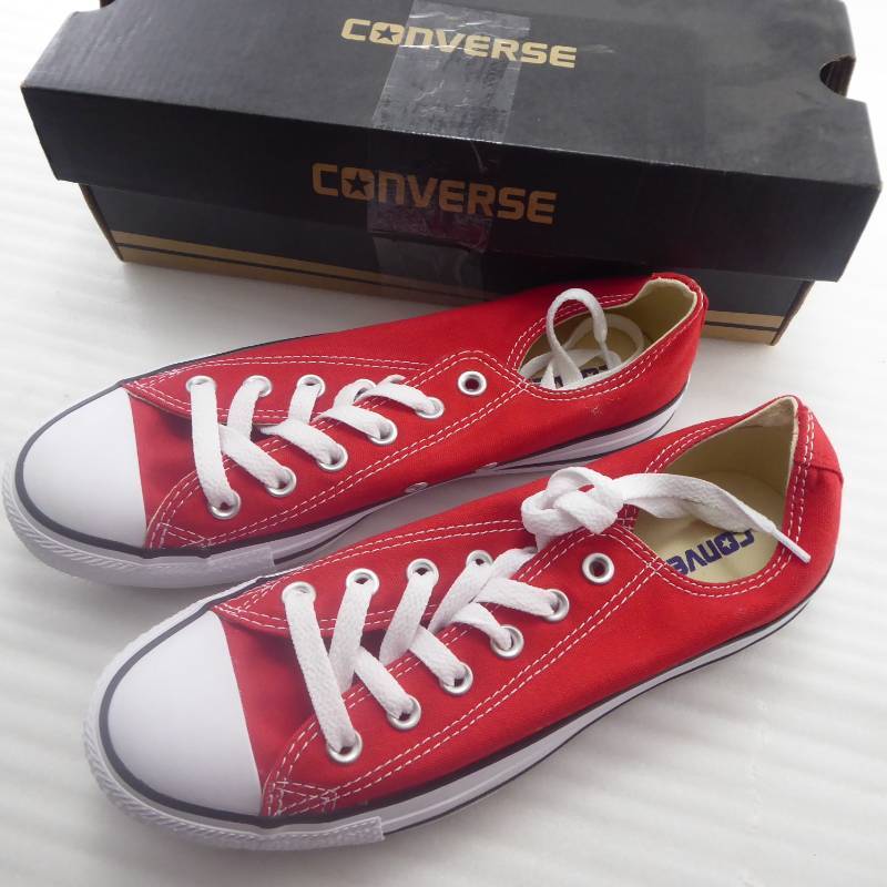 lot 46 image: Brand New Converse Unisex Chuck Taylor All Star Low-Cut Sneakers
