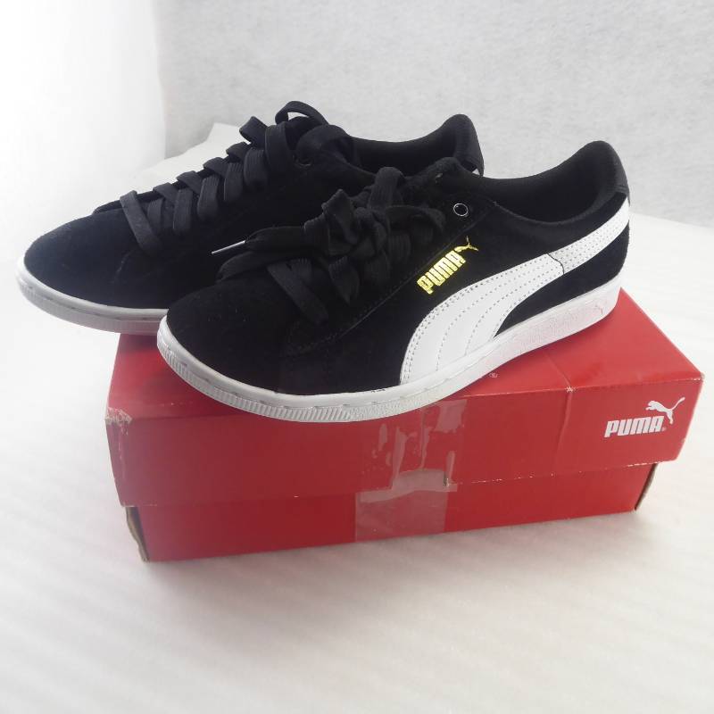 lot 143 image: Brand New Puma Womens Vikky Casual Sport Shoes Size 6