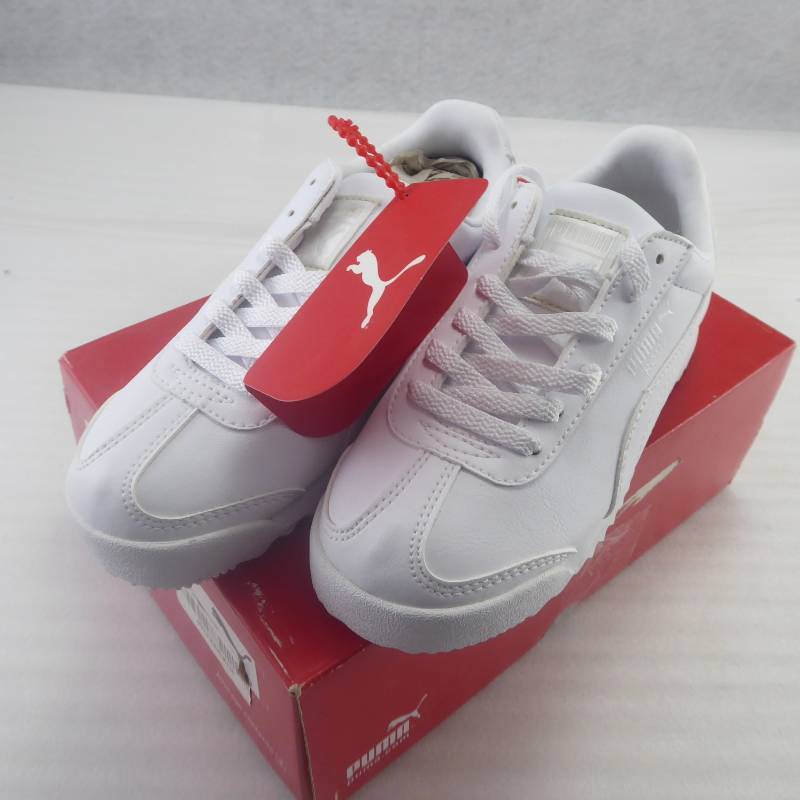 lot 146 image: Brand New PUMA Preschool Kids Roma Basic Sport Shoes Size 3