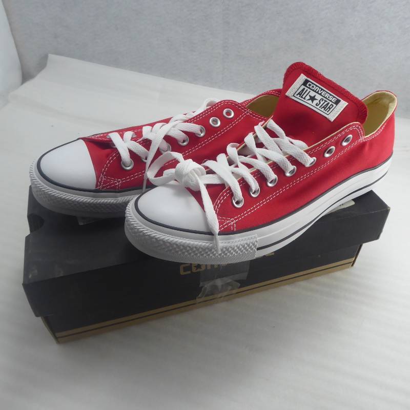 lot 156 image: Brand New Converse Chuck Taylor All Stars Size 9.5 Men & 11.5 Women