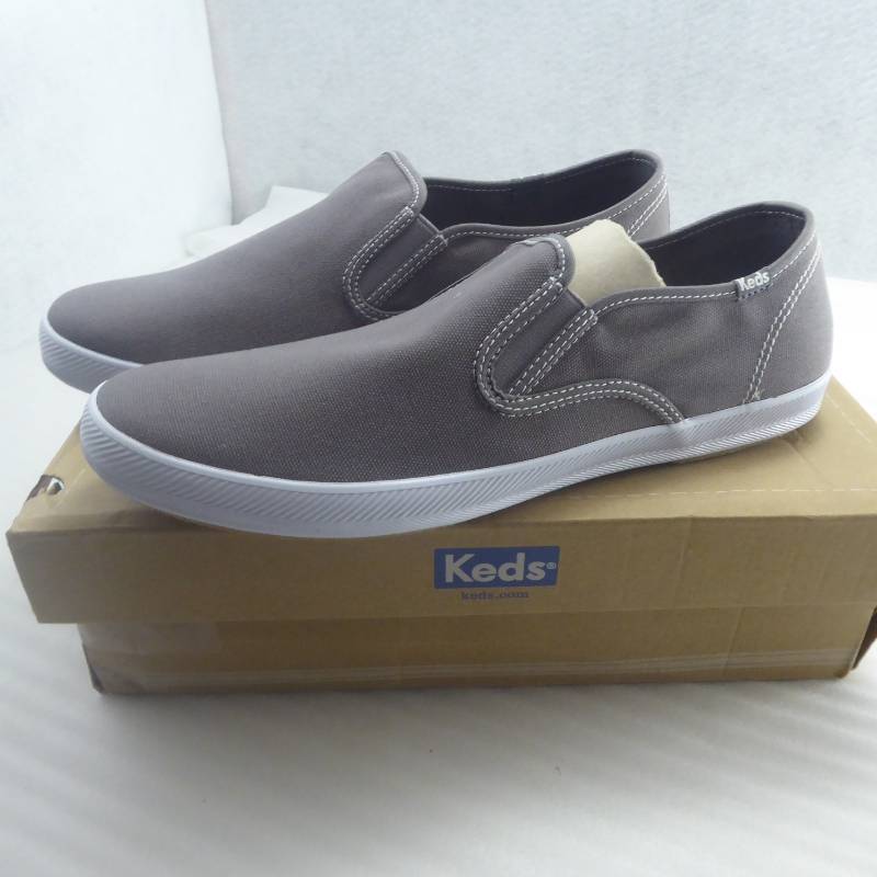 lot 160 image: Brand New Keds Mens Slip-On Sneakers Size 11