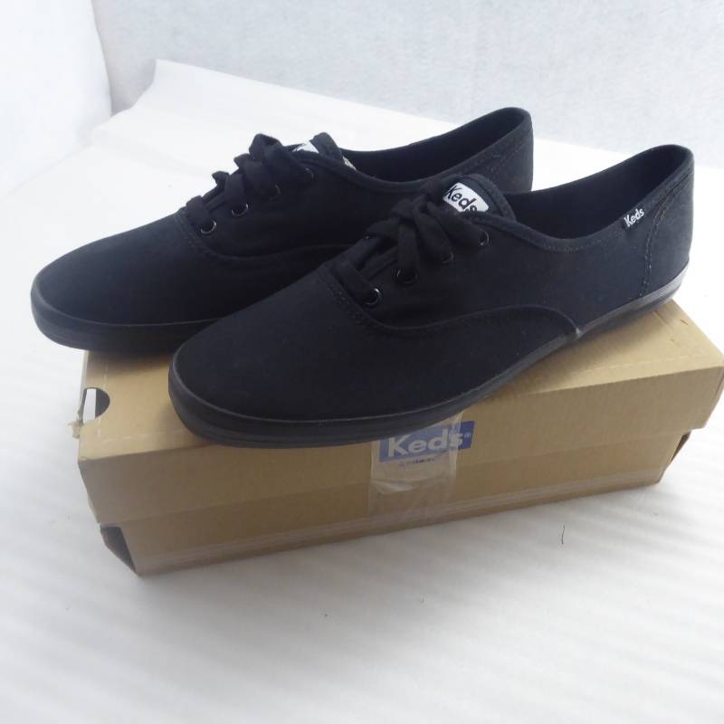 lot 161 image: Brand New Keds Womens Champion Canvas Sneakers Size 11