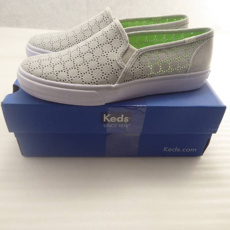 lot 165 image: Brand New Keds Womens Double-Decker Perforated Slip-On Shoes Size 7.5