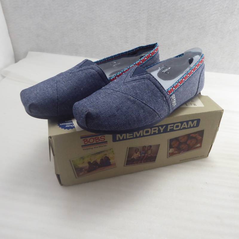 lot 191 image: Brand New Bobs from Skechers Womens Falcon Feather Shoes Size 7.5
