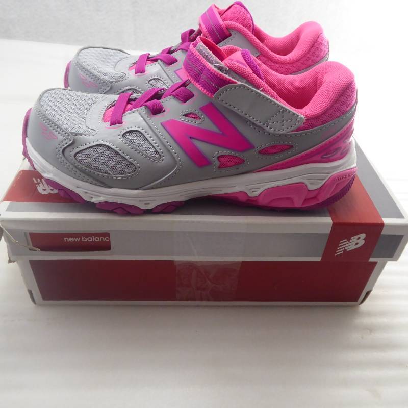 lot 207 image: Brand New New Balance Kids 680v5 Running Shoes Size 1.5