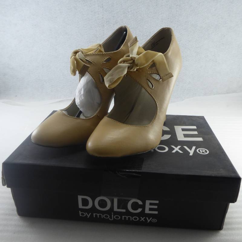 lot 235 image: Brand New Dolce Womens Hailee Pumps with Ribbon Tie Size 8.5