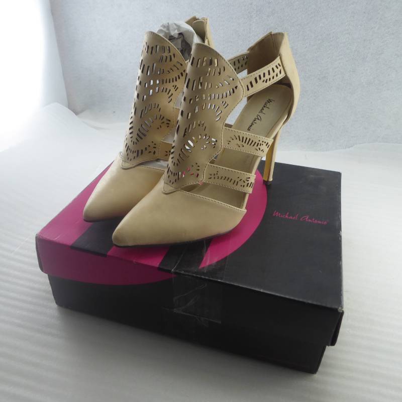 lot 237 image: Brand New Michael Antonio Womens Locker Shootie High Heels Size 9