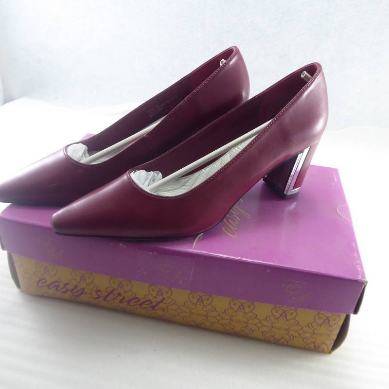 lot 241 image: Brand New Easy Street Womens Stellar Pumps Size 7