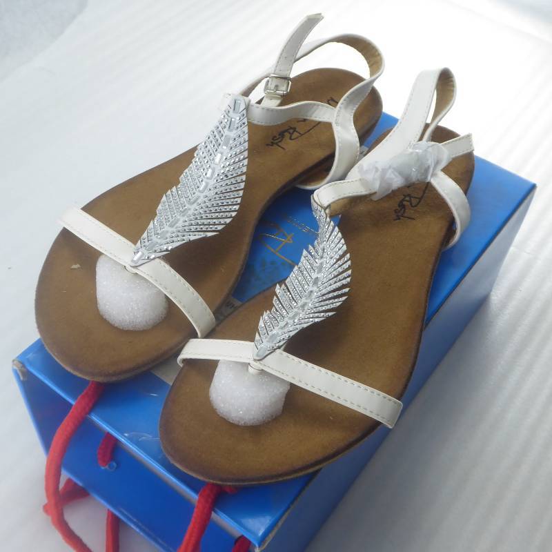 lot 249 image: Brand New Modern Rush Womens Cher Sandals Size 8.5
