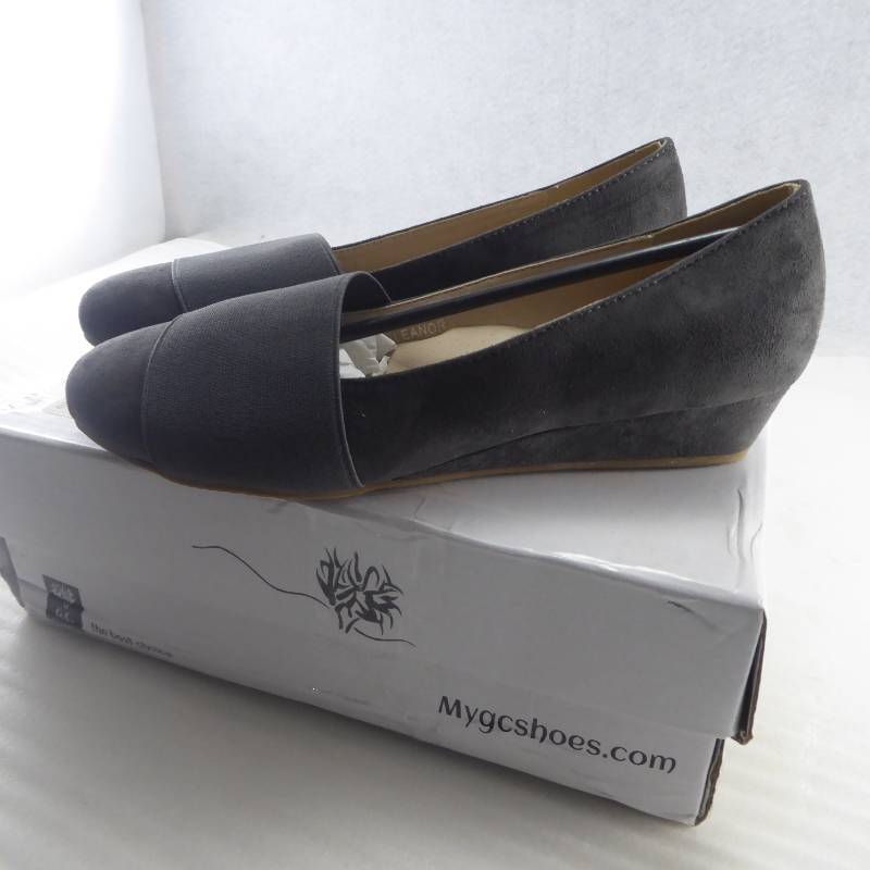 lot 253 image: Brand New GC Shoes Womens Eleanor Wedge Slip-On Shoes Size 8.5