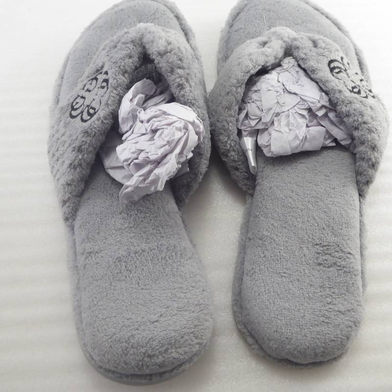 lot 324 image: Brand New Gold Coast Cozy Grey Flip Flop Slippers Size Large