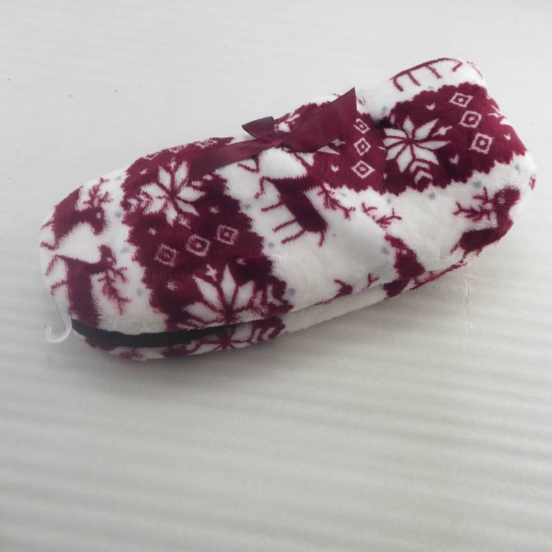 lot 331 image: Brand New Nordic Holiday Print Soft Fleece Bootie Slippers Size M-L