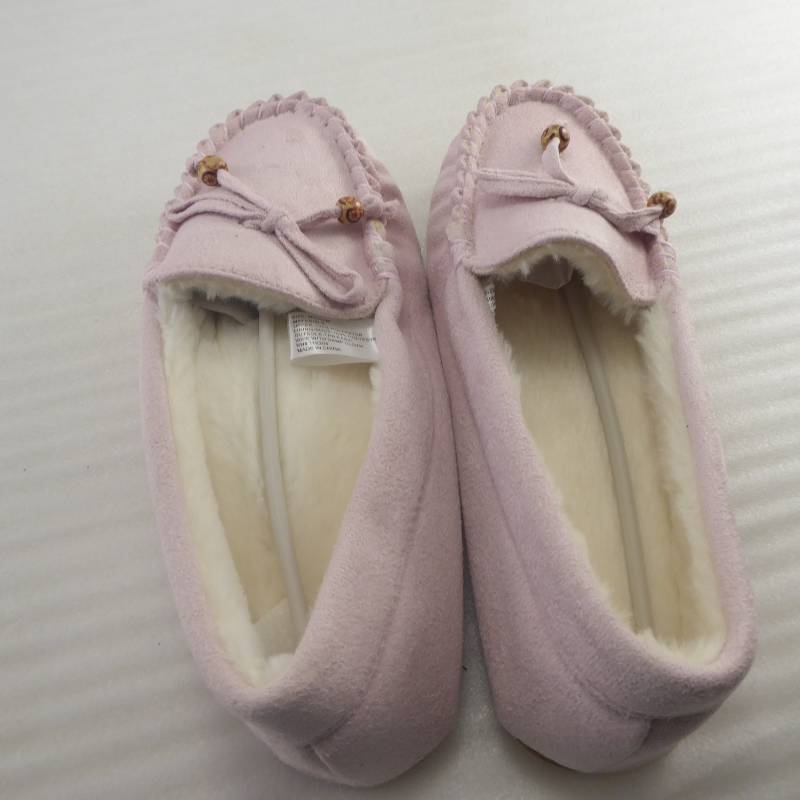 lot 338 image: Brand New Gold Coast Ladies Cozy Moccasin Slippers Size Medium