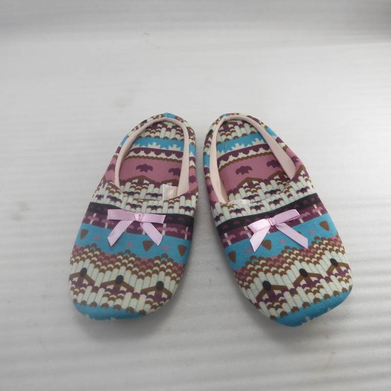 lot 349 image: Brand New Canyon Sky Womens Soft & Comfy Slippers Size Large