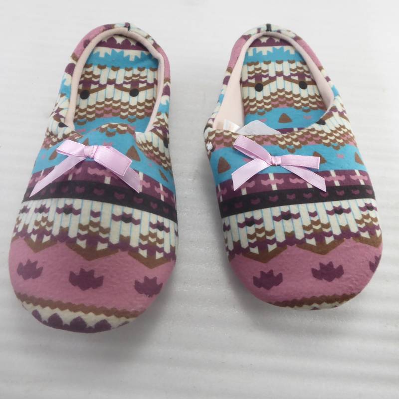 lot 352 image: Brand New Canyon Sky Womens Soft & Comfy Slippers Size Large