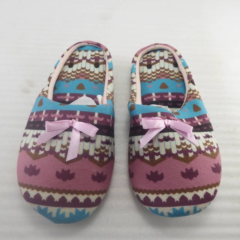 lot 353 image: Brand New Canyon Sky Womens Soft & Comfy Slippers Size Medium