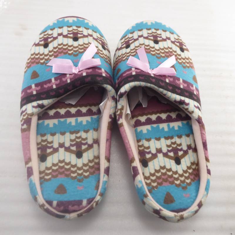 lot 355 image: Brand New Canyon Sky Womens Soft & Comfy Slippers Size Medium