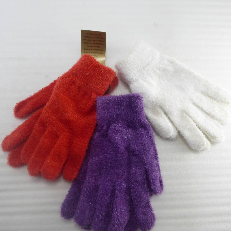 lot 487 image: Brand New 3 Pair Womens Gold Coast Extra Soft Fleece Gloves