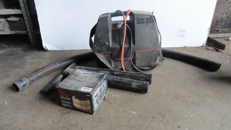 lot 124 image: Shop Vacuum