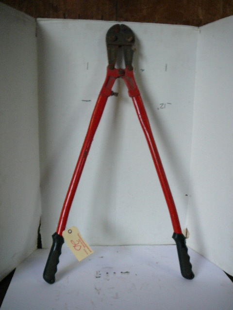 lot 20 image: 36 Bolt Cutter
