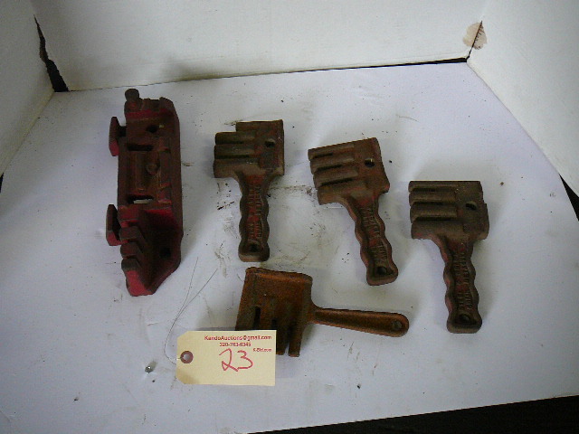 lot 23 image: Roller Chain Tools