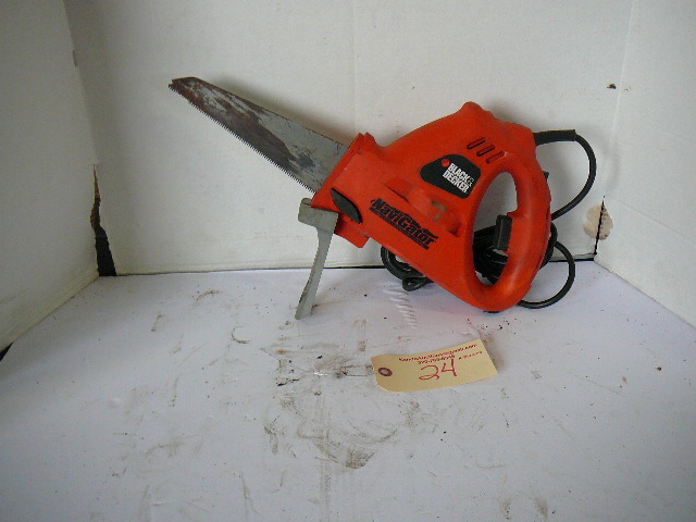 lot 24 image: Black & Decker Navigator