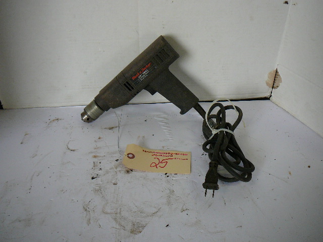 lot 25 image: Electric Black & Decker 3.8 Variable speed drill