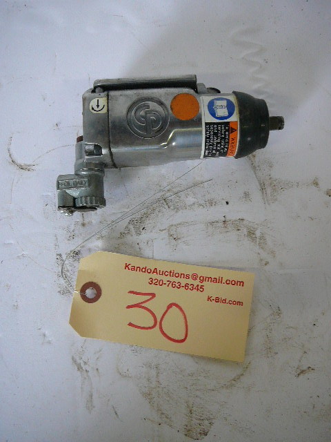 lot 30 image: 38 Air Wrench Chicago Pneumatic