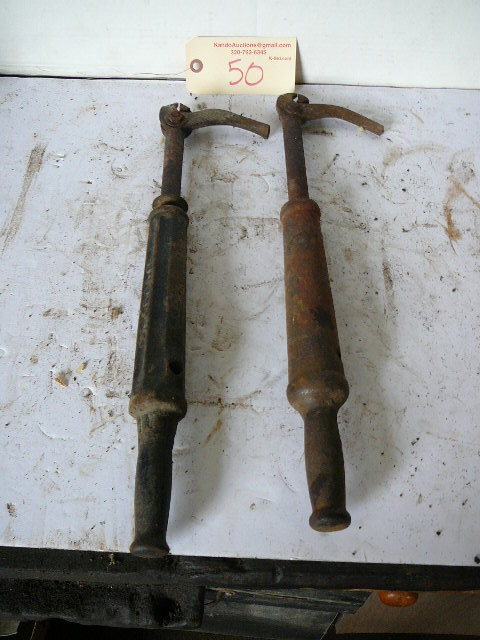 lot 50 image: Nail Pullers