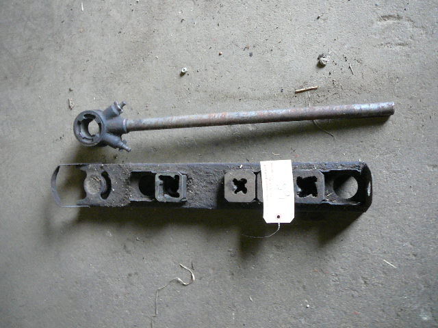 lot 65 image: Hand Threader with dies