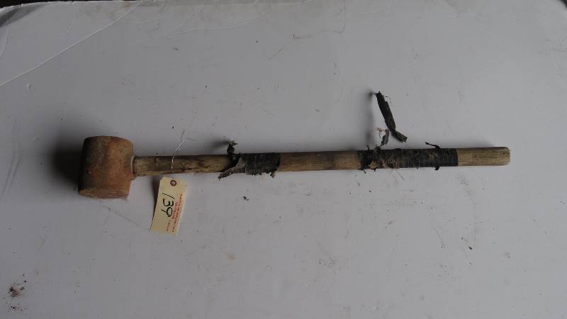 lot 139 image: Vintage Mallet Maul
