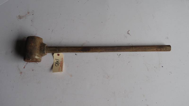lot 140 image: Vintage Mallet Maul
