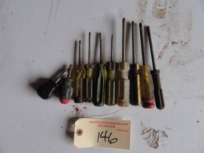 lot 146 image: Philips Screw Drivers
