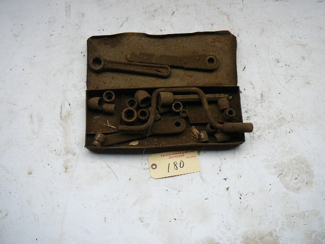 lot 180 image: Vintage Socket Set