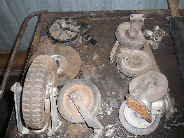 lot 204 image: Lot of Casters