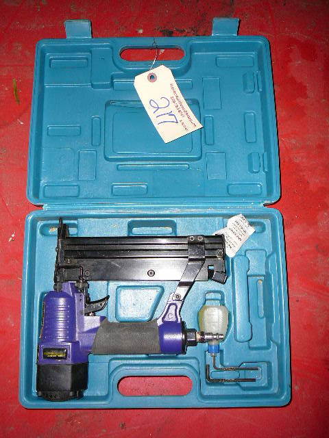lot 217 image: Air NailerStapler